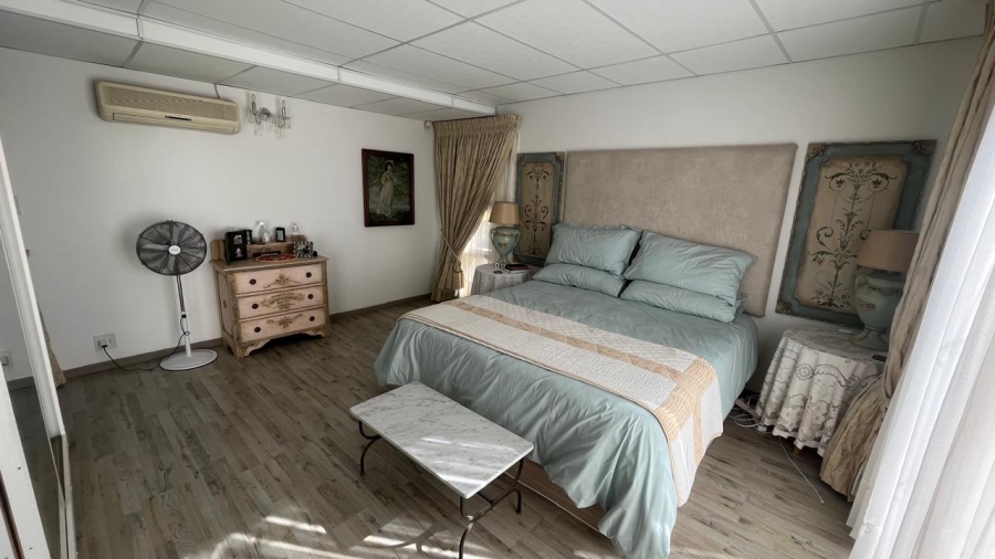 3 Bedroom Property for Sale in Wavecrest Eastern Cape